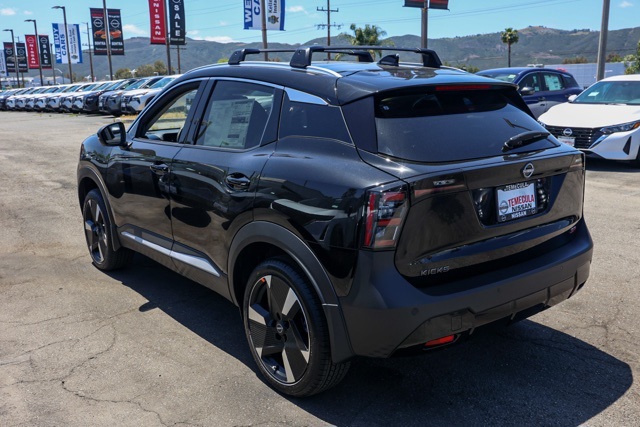 2025 Nissan Kicks SR photo 3