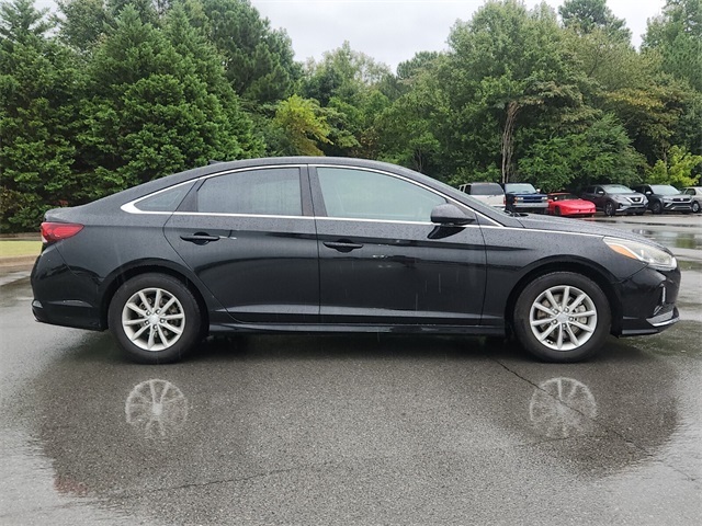 2018 Hyundai Sonata SE photo 2