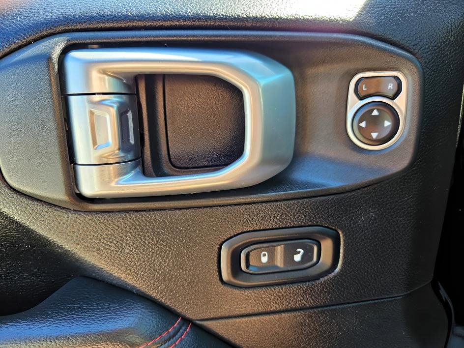 2020 Jeep Gladiator Rubicon photo 23
