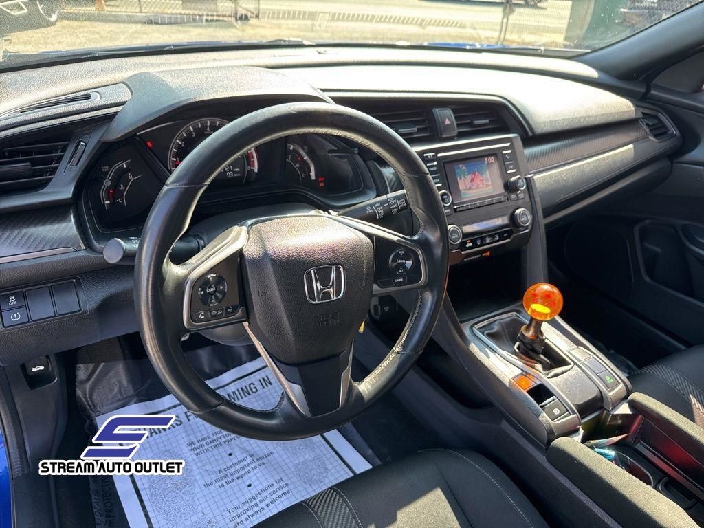 2018 Honda Civic Sport photo 16