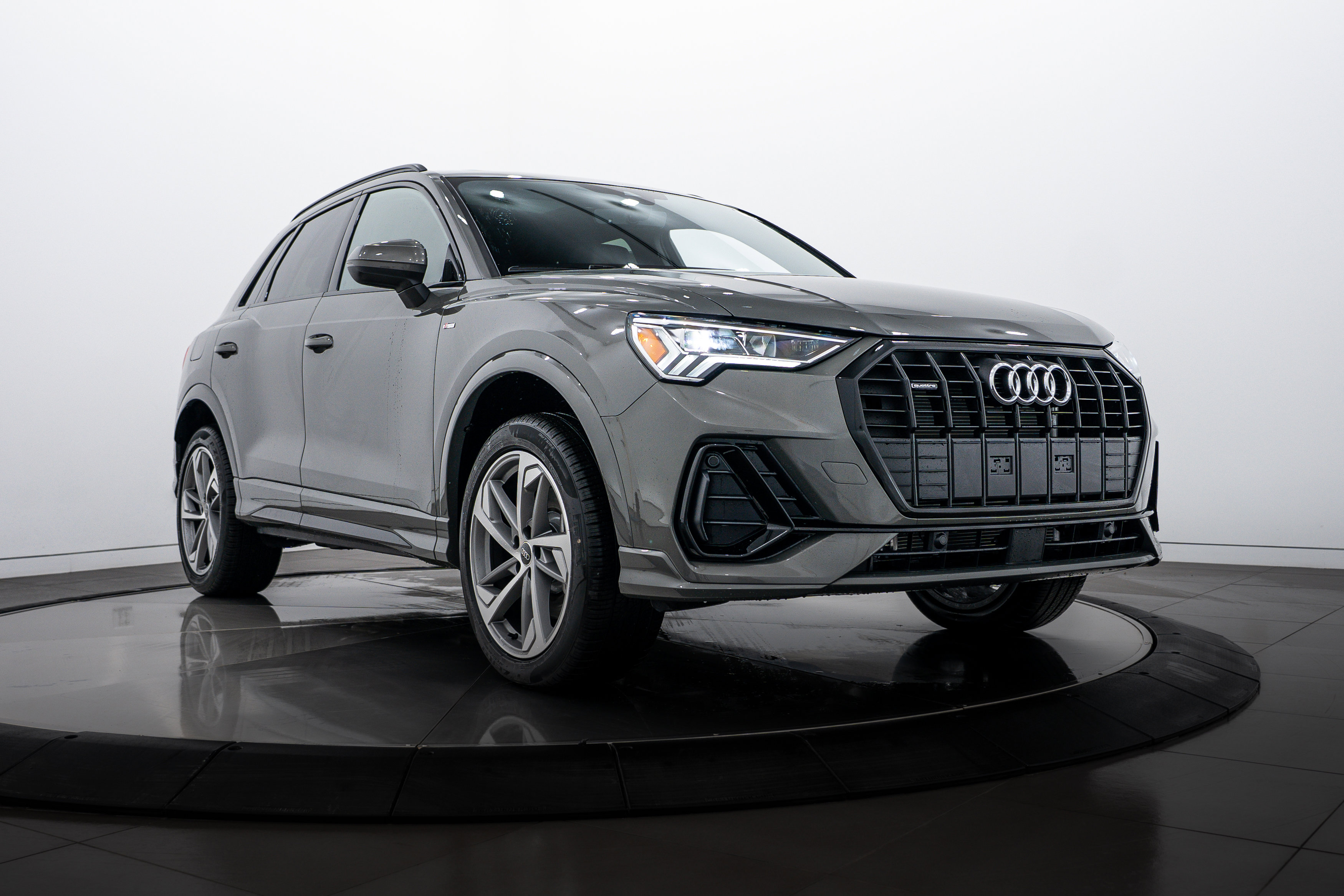 2025 Audi Q3 S Line Premium's photo