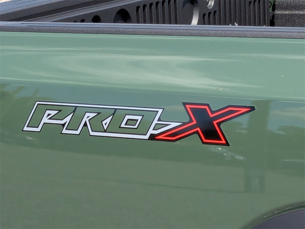 2025 Nissan Frontier PRO-X photo 13