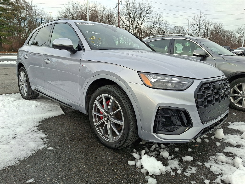 2024 Audi Q5 Premium Plus's photo