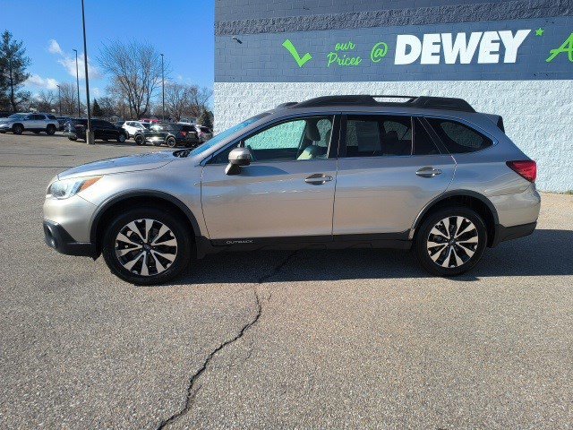 2015 Subaru Outback 2.5i Limited photo 2