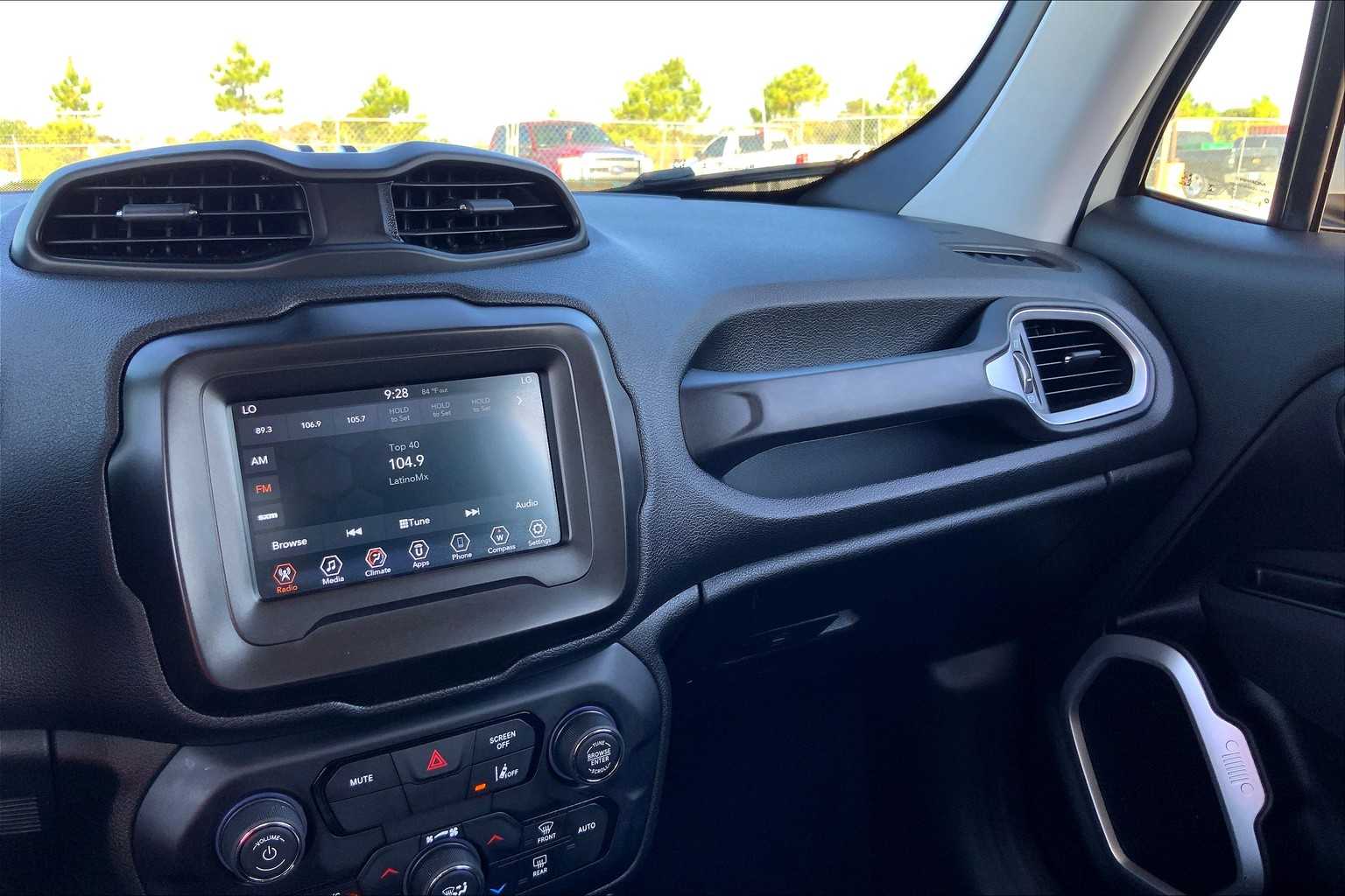 2021 Jeep Renegade Latitude photo 33