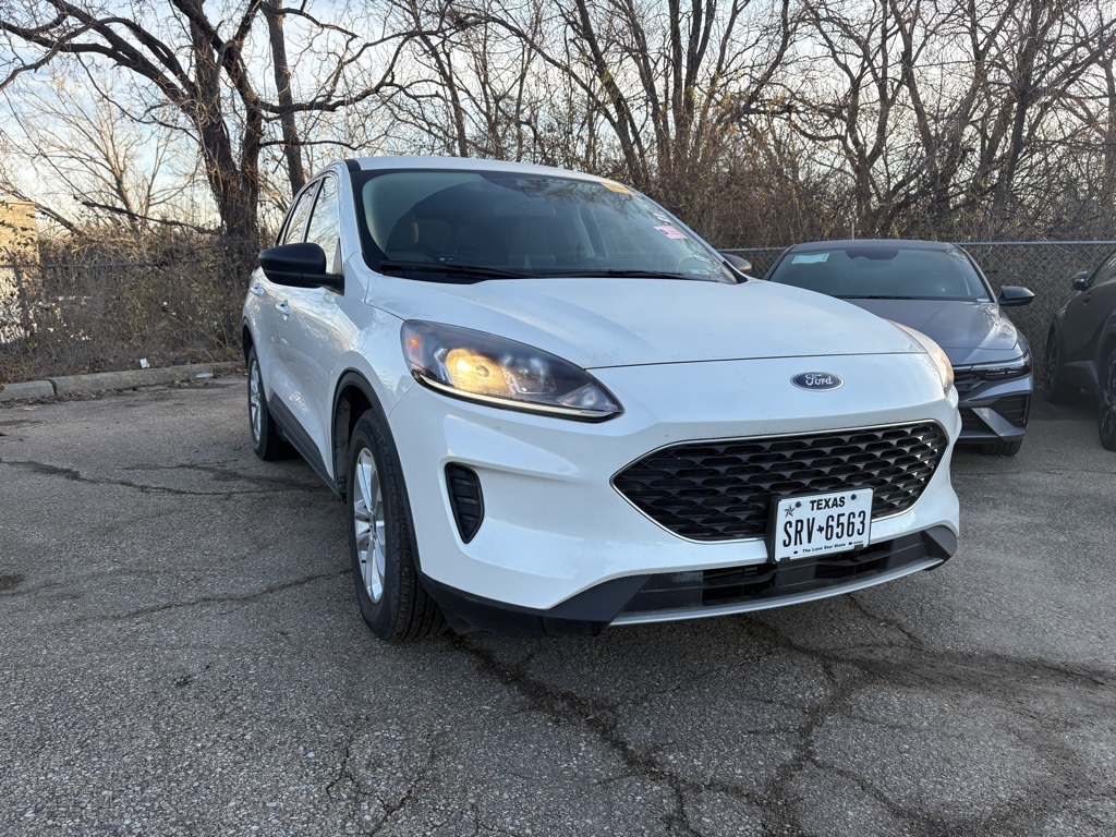 2022 Ford Escape SE's photo