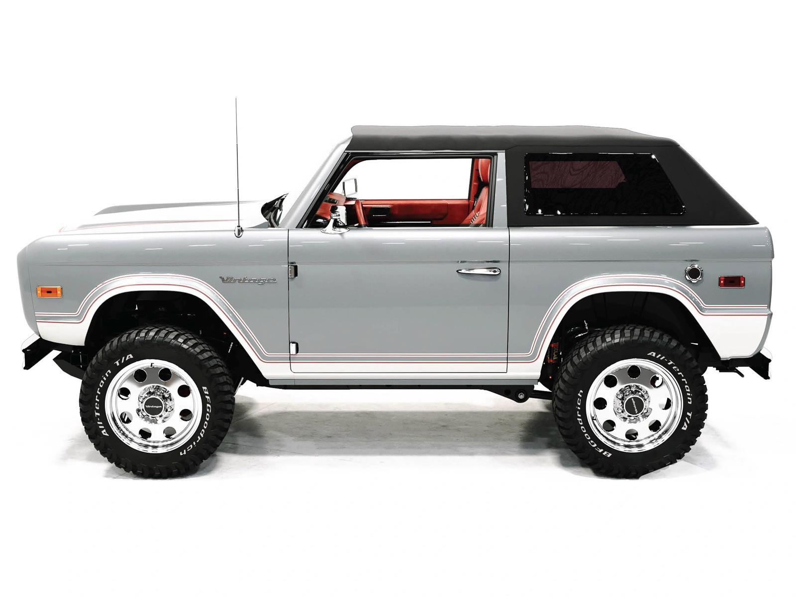 2025 Ford Bronco Badlands photo 3