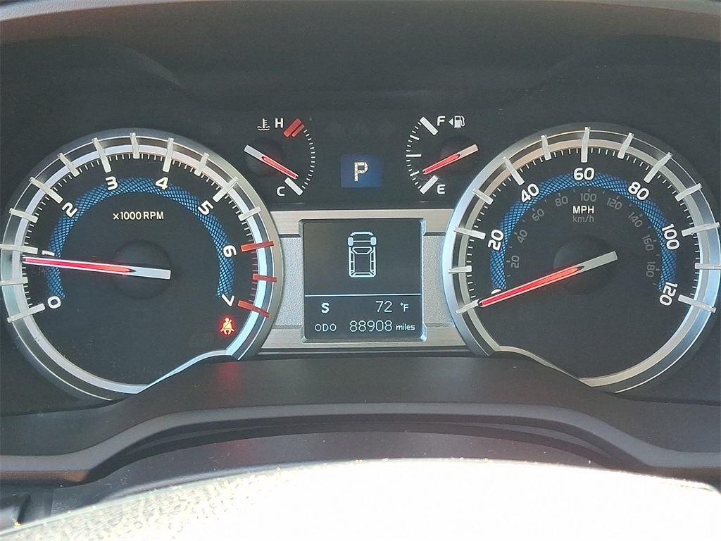 2016 Toyota 4Runner SR5 photo 21