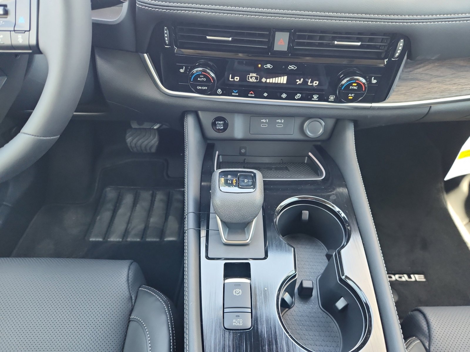 2025 Nissan Rogue Platinum photo 20
