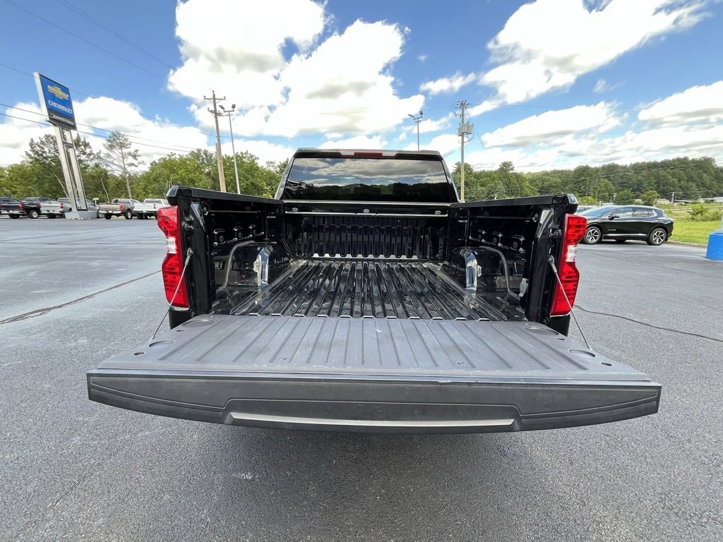 2023 Chevrolet Silverado 1500 LT photo 5