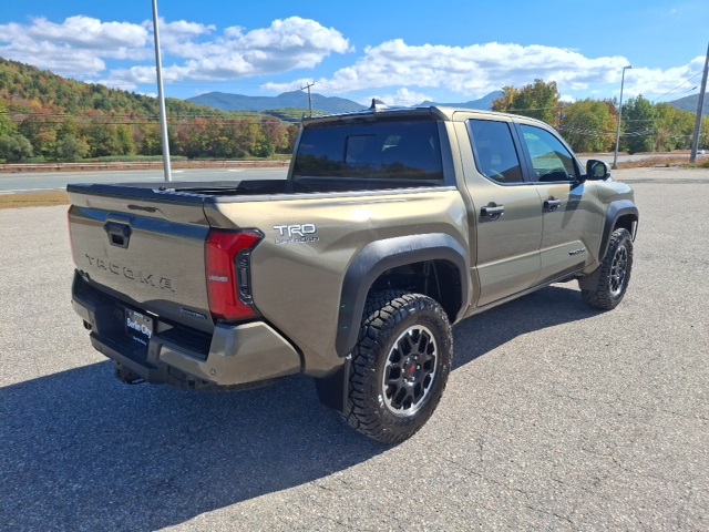 2024 Toyota Tacoma TRD photo 3