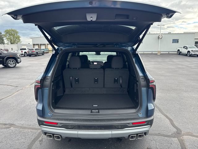 2026 Chevrolet Traverse photo 14