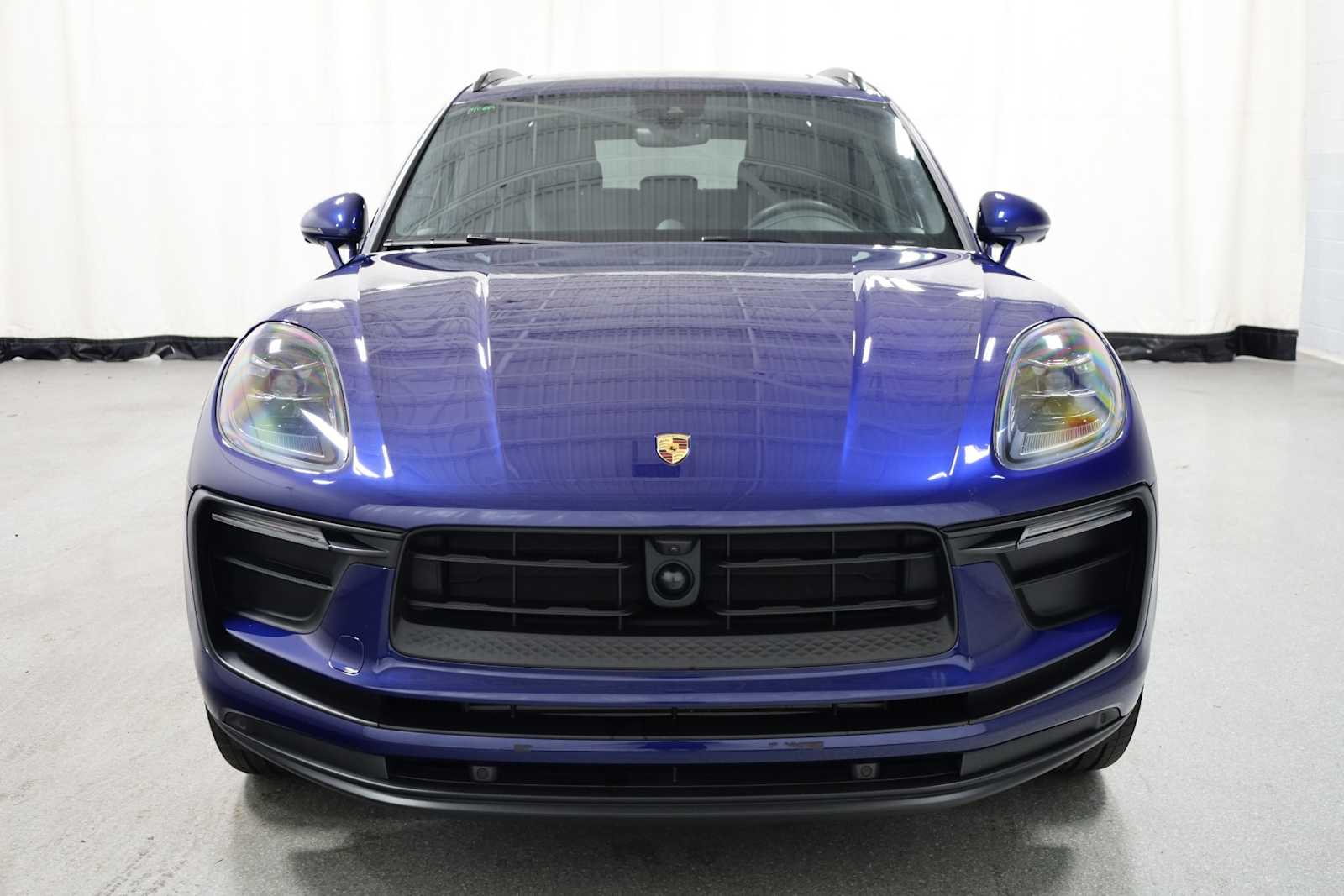 2024 Porsche Macan T photo 14