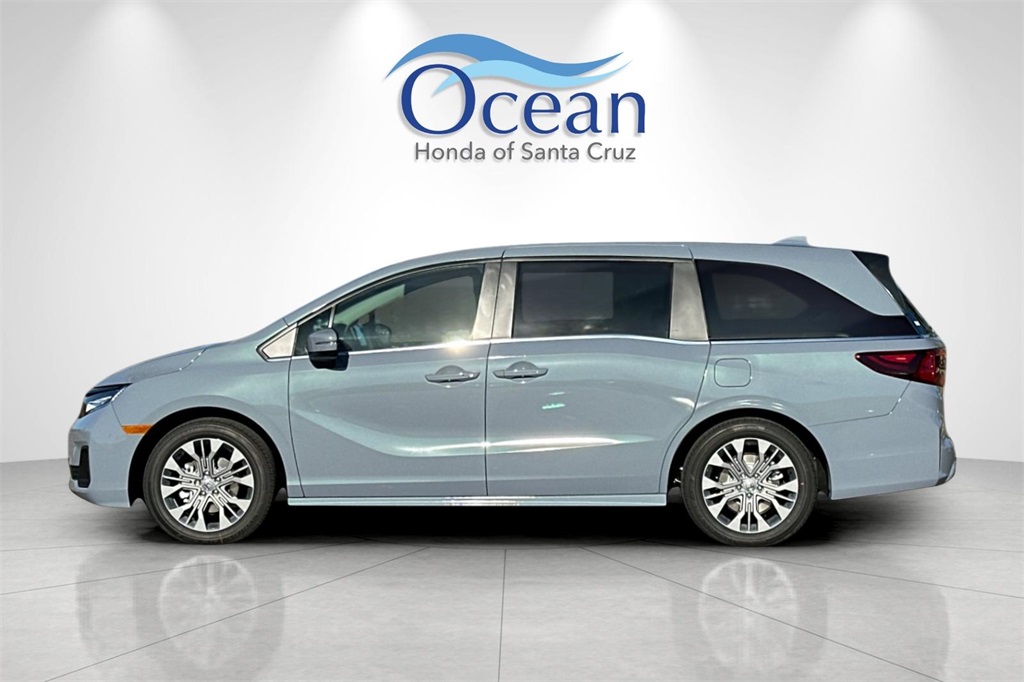 2026 Honda Odyssey Touring photo 4