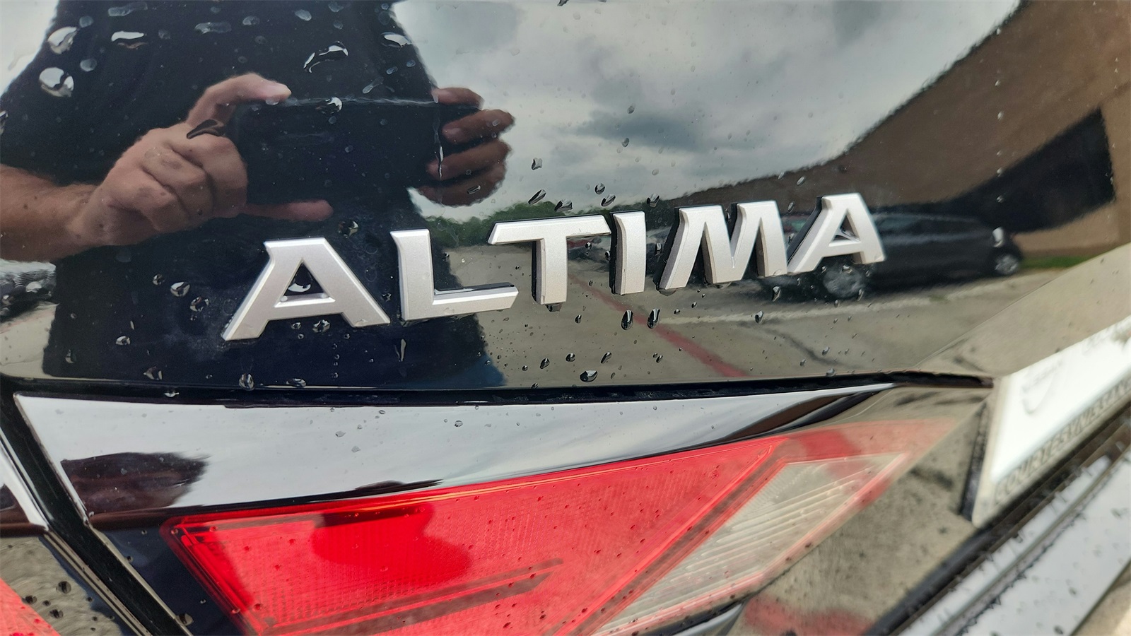 2025 Nissan Altima 2.5 SV photo 12