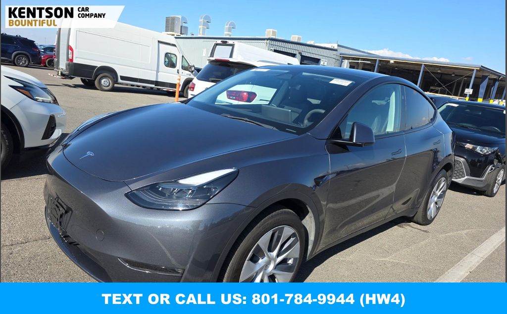 2023 Tesla Model Y Long Range's photo