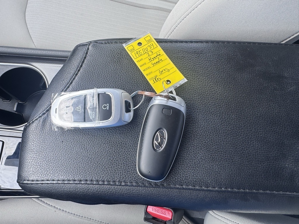 2023 Hyundai Sonata SEL photo 2