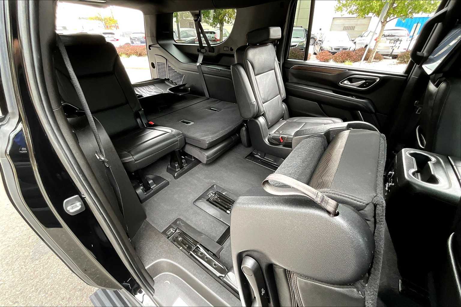 2021 Chevrolet Suburban High Country photo 20
