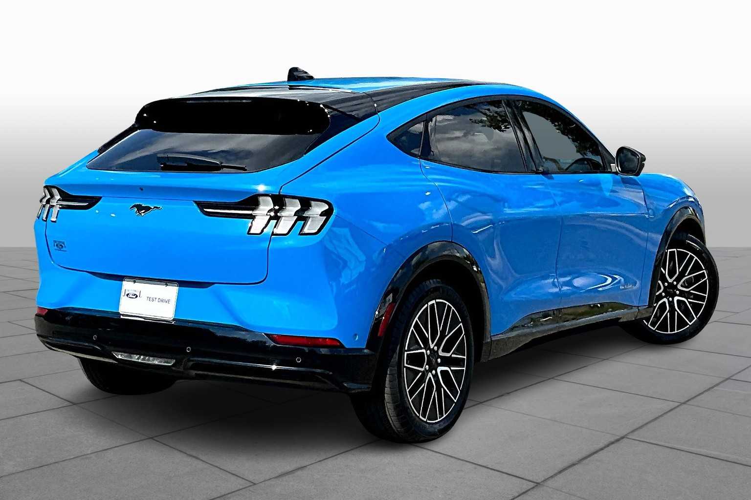 2024 Ford Mustang Mach-E Premium photo 11