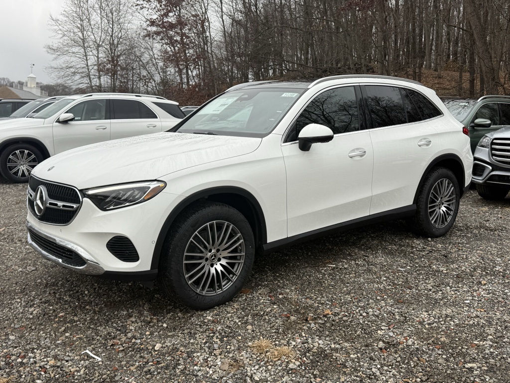 2026 Mercedes Benz GLC 300 4MATIC photo 2