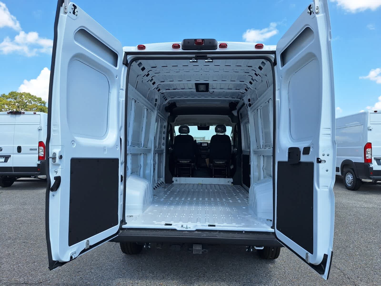 2026 Ram ProMaster 2500 photo 18