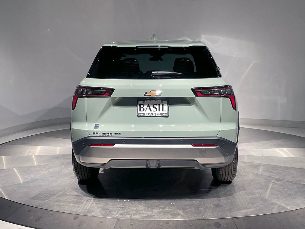 2026 Chevrolet Equinox LT photo 9