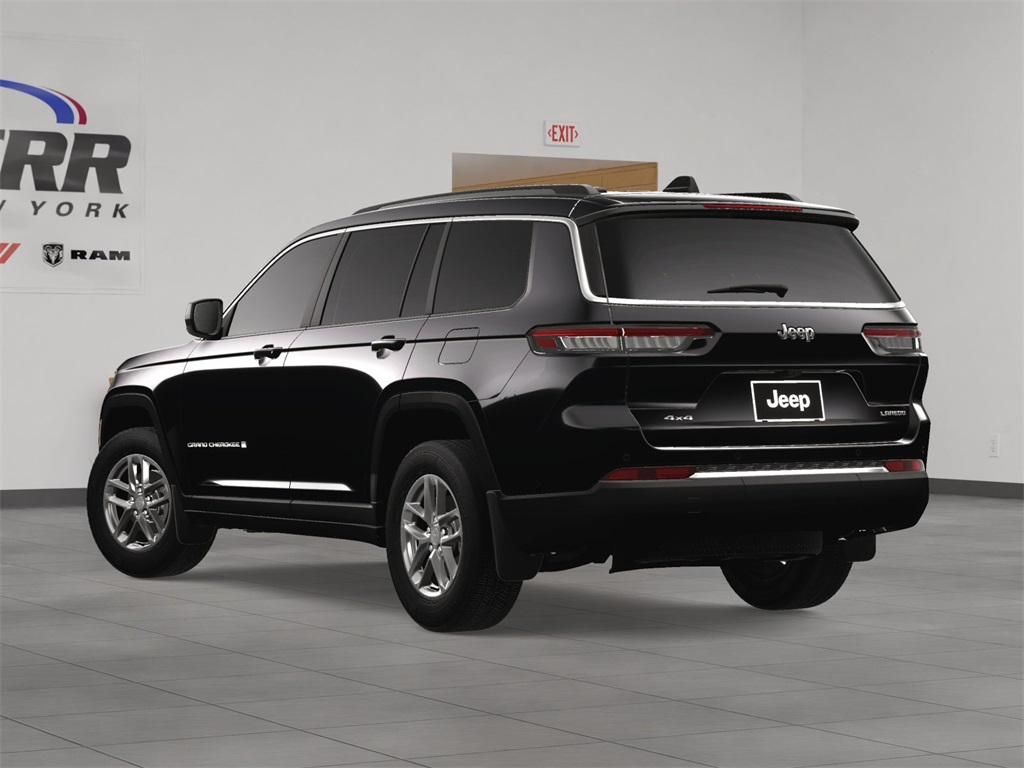 2025 Jeep Grand Cherokee Laredo X photo 3