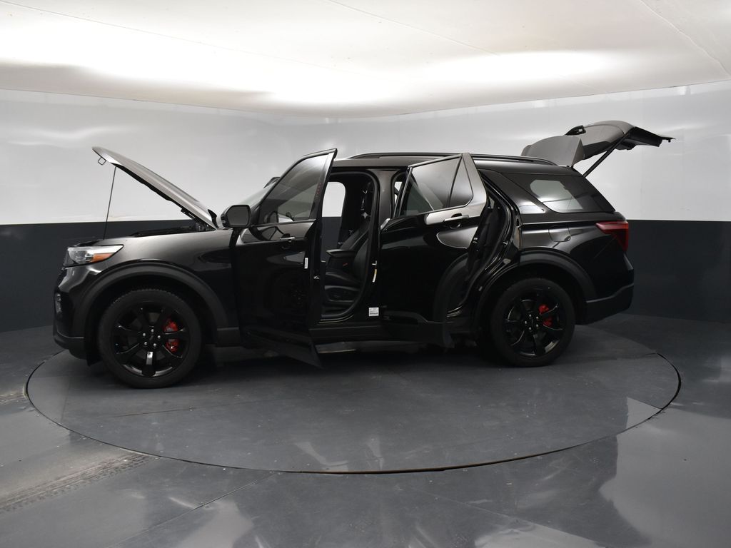 2021 Ford Explorer ST photo 42