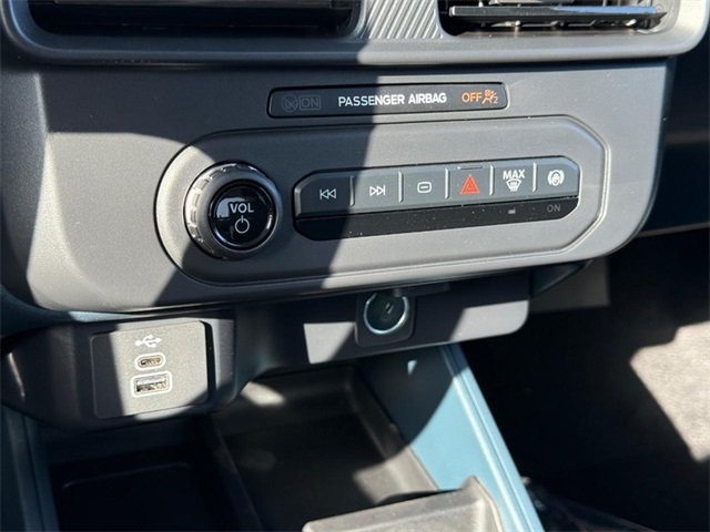 2025 Ford Maverick XL photo 12