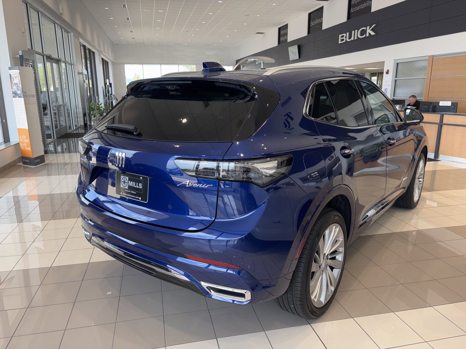 2025 Buick Envision Avenir photo 4