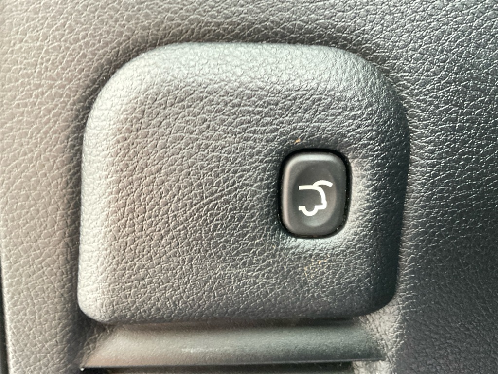 2020 Jeep Grand Cherokee Altitude photo 25