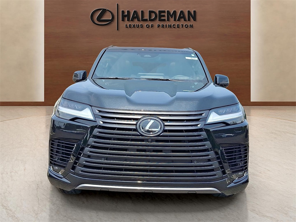 2025 Lexus LX photo 2