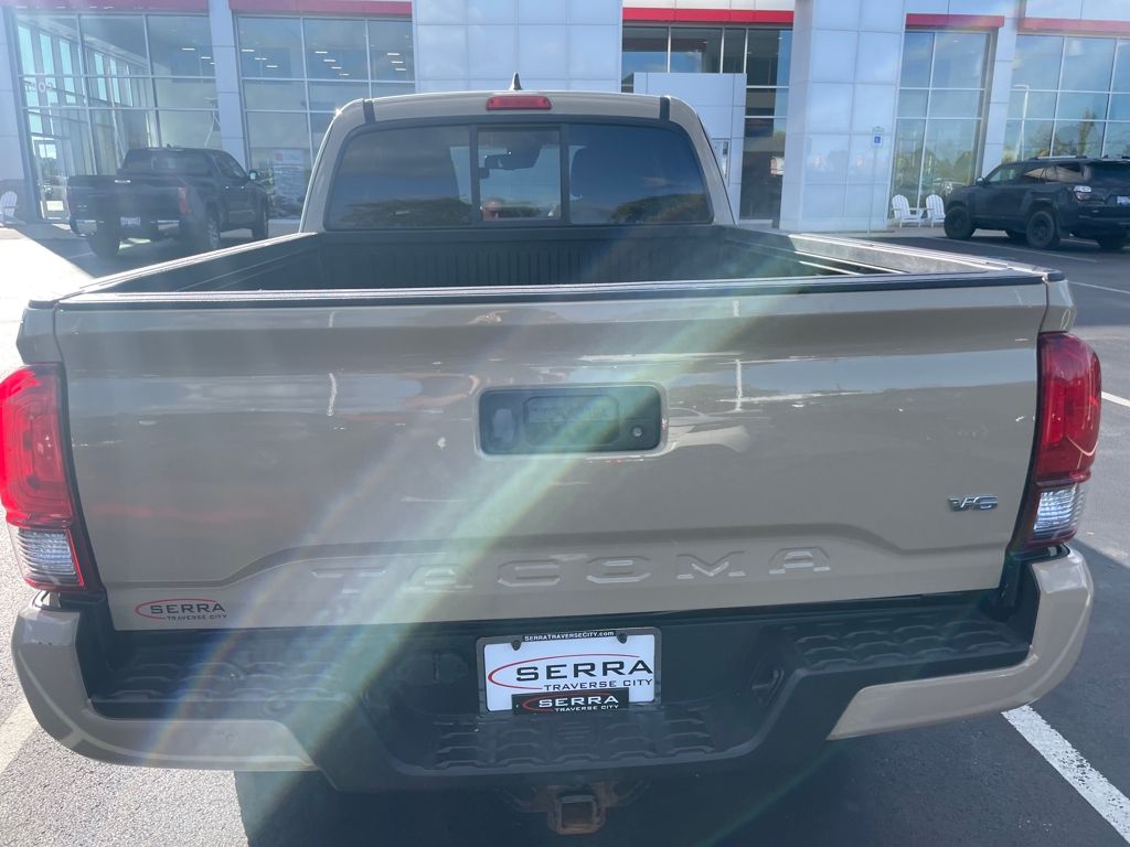 2019 Toyota Tacoma TRD Sport photo 11