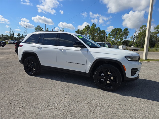 2025 Jeep Grand Cherokee Altitude X photo 2