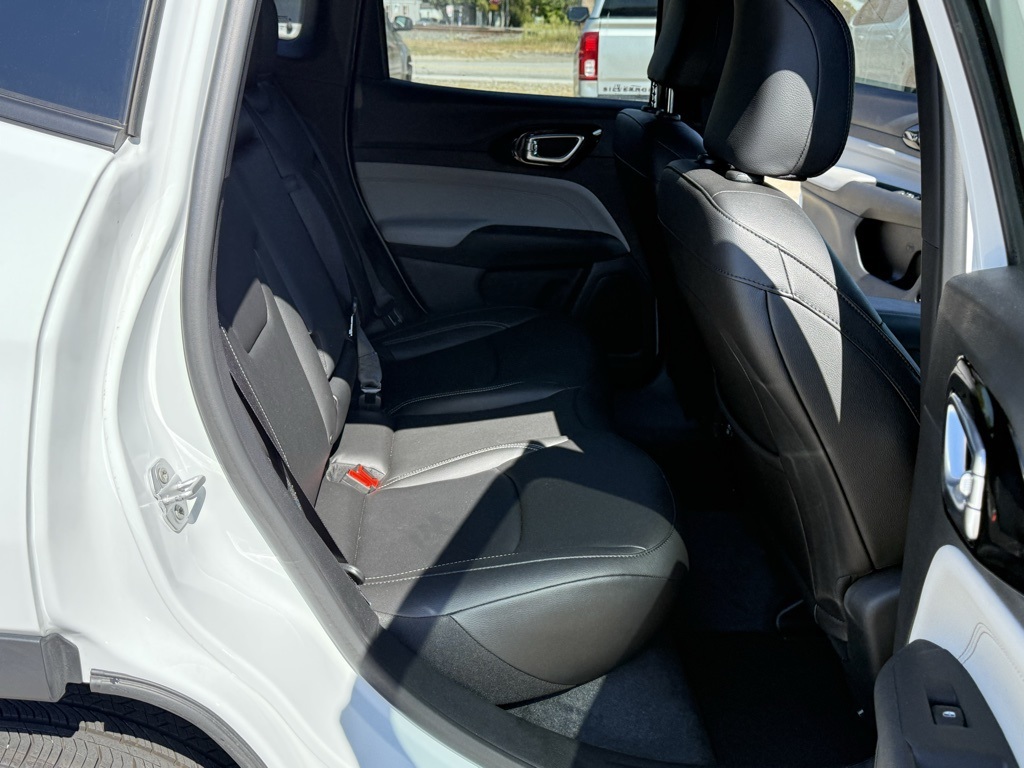 2025 Jeep Compass Limited photo 21