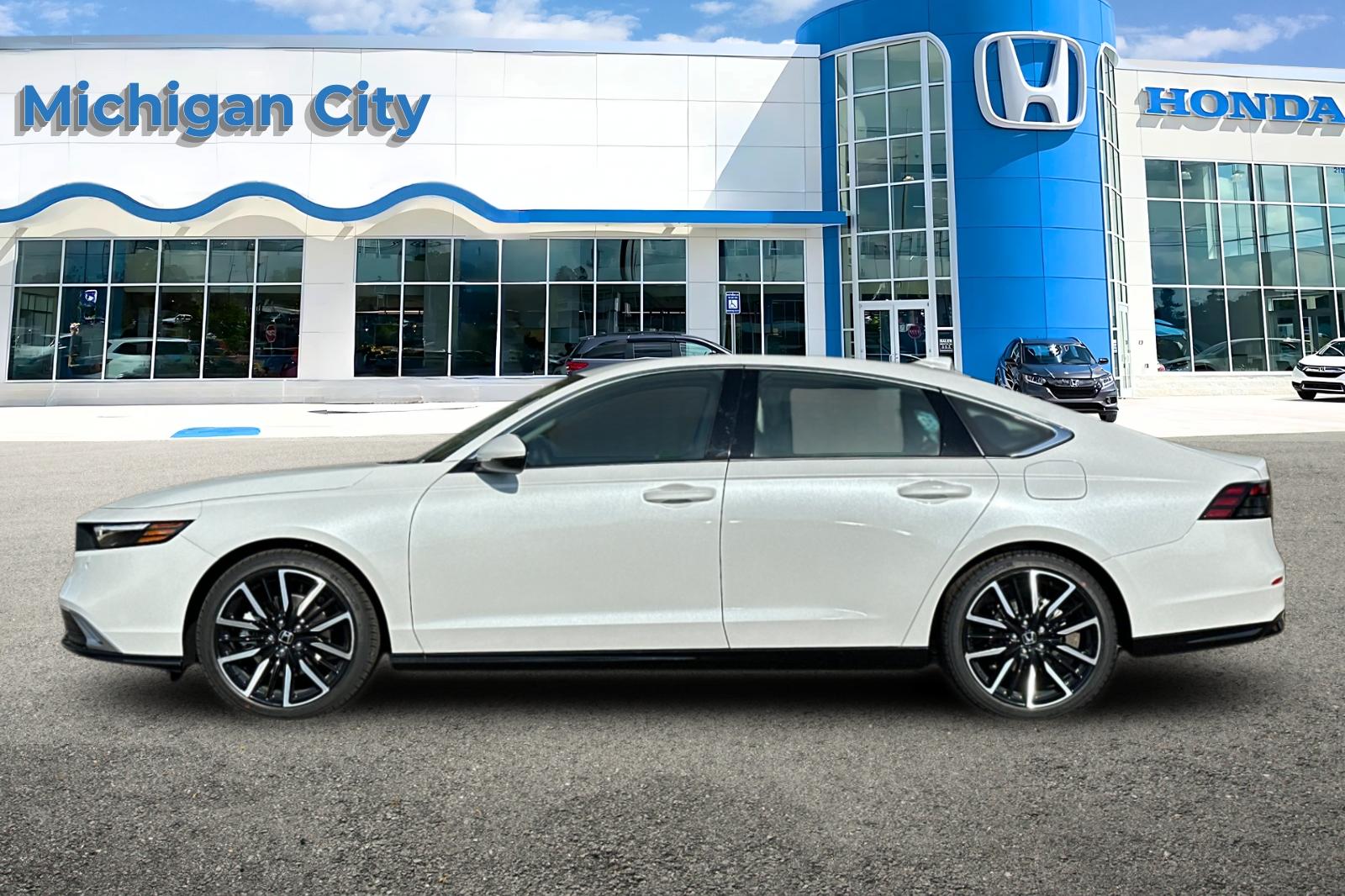2025 Honda Accord Hybrid Touring photo 2