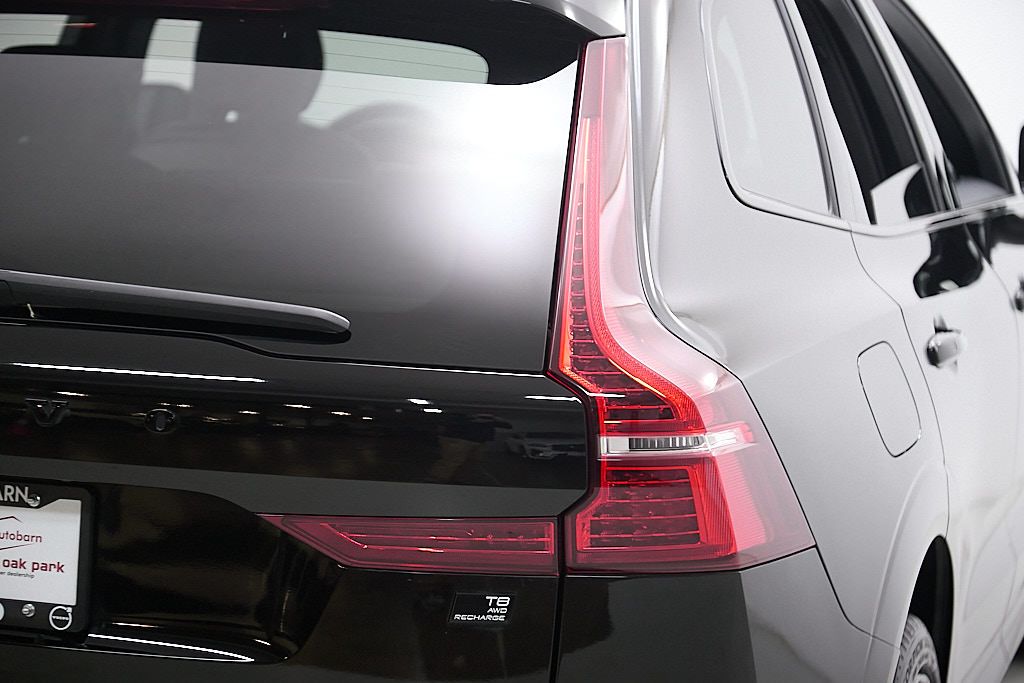 2024 VOLVO XC60 - Image 8