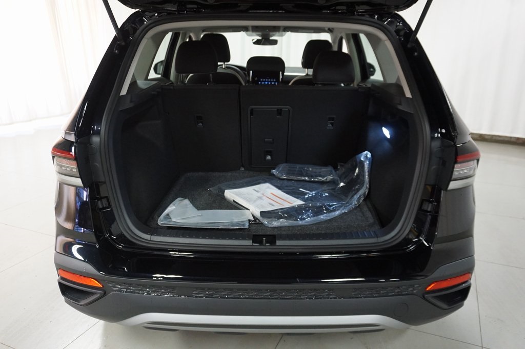 2025 Volkswagen Taos S photo 22