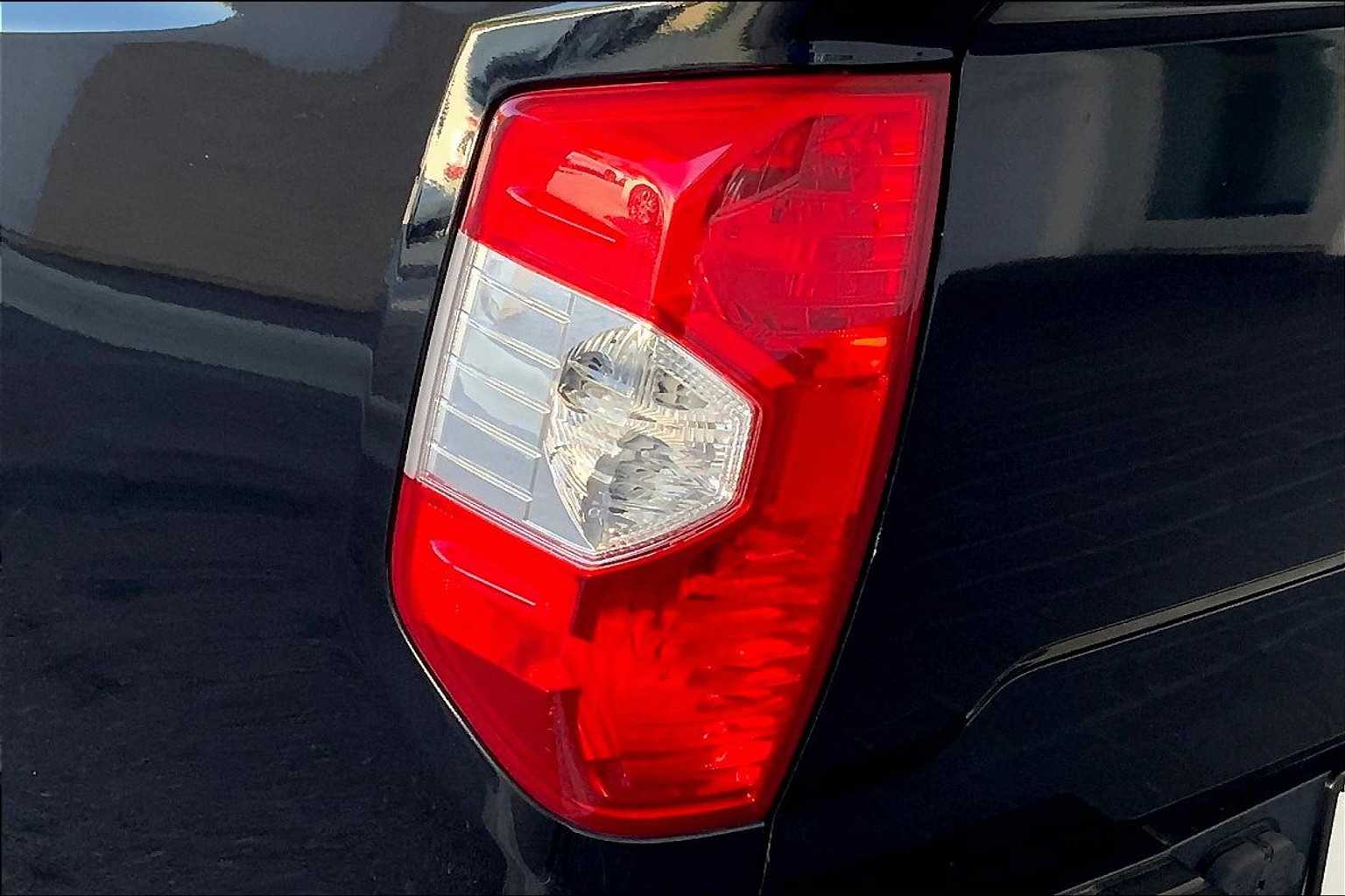 2018 Toyota Tundra Limited CrewMax photo 26