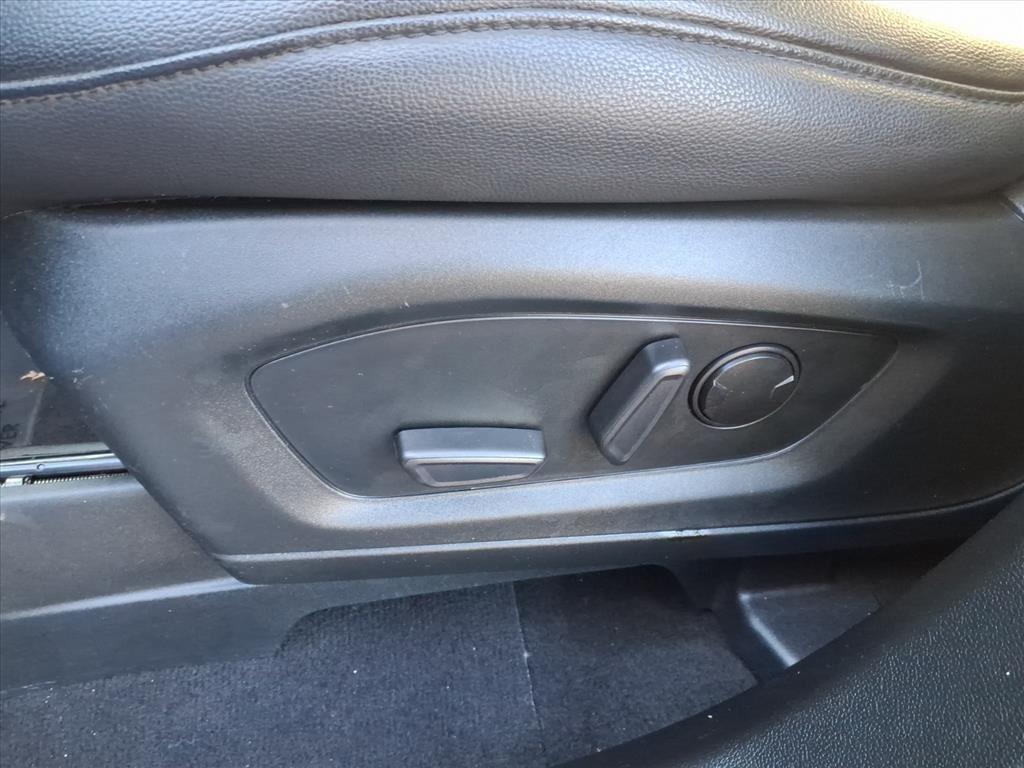 2023 Ford Explorer Limited photo 2