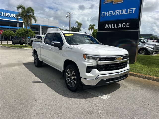 2022 Chevrolet Silverado 1500 LT photo 4