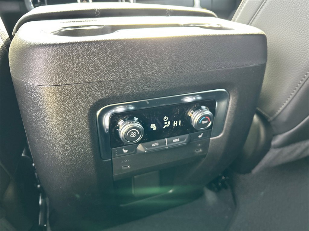 2026 GMC YUKON XL - Image 31