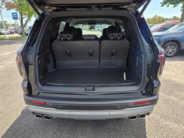 2026 Chevrolet Traverse photo 3