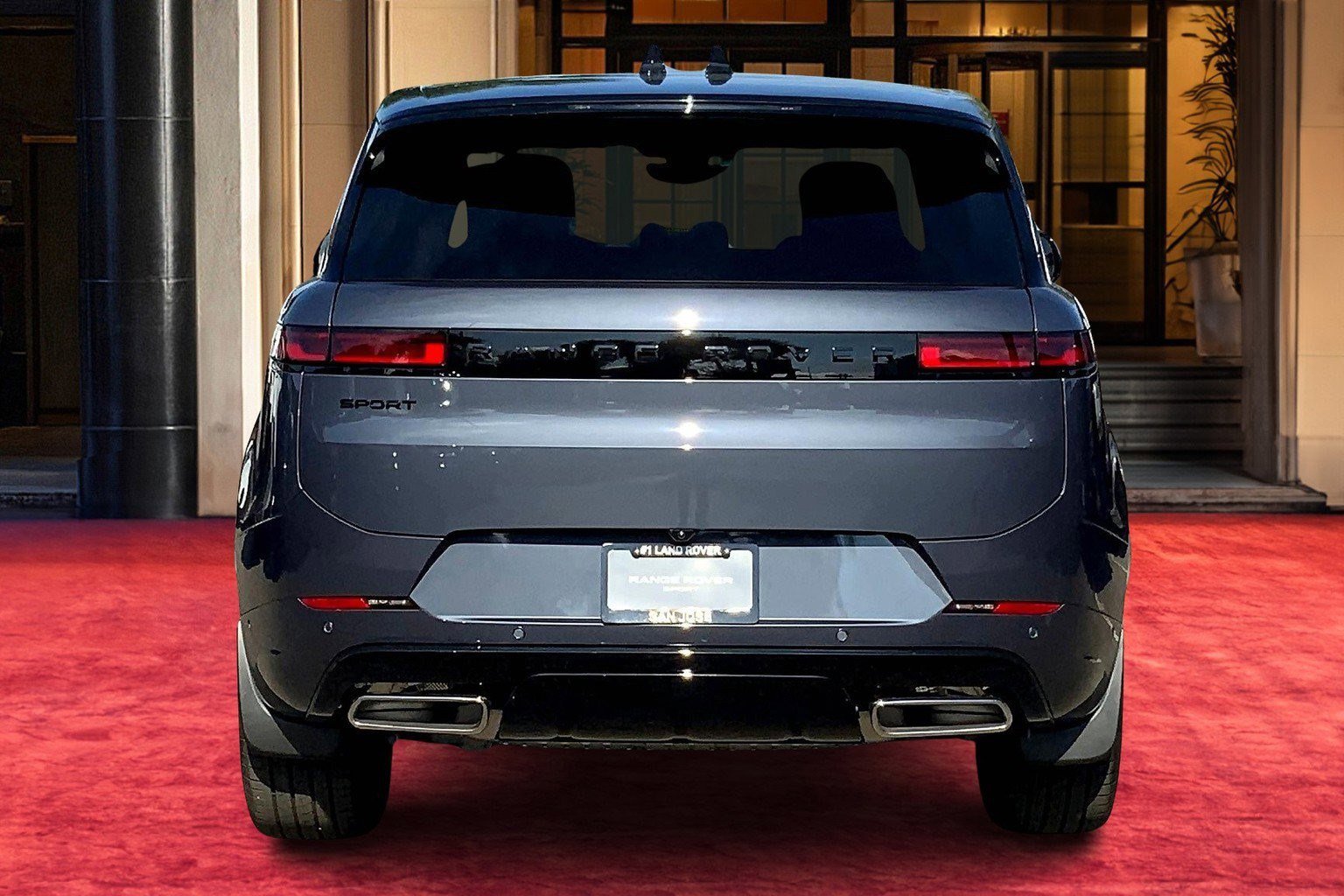 2025 Land Rover Range Rover Sport P400 Dynamic SE photo 3