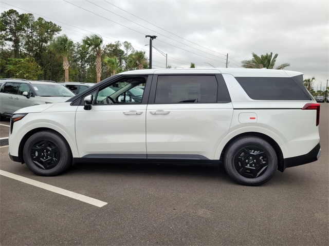 2026 Kia Carnival LX photo 4