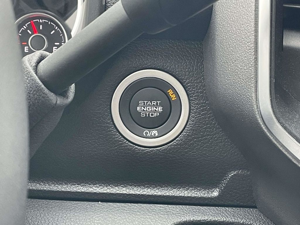 2025 Ram 2500 Big Horn photo 32