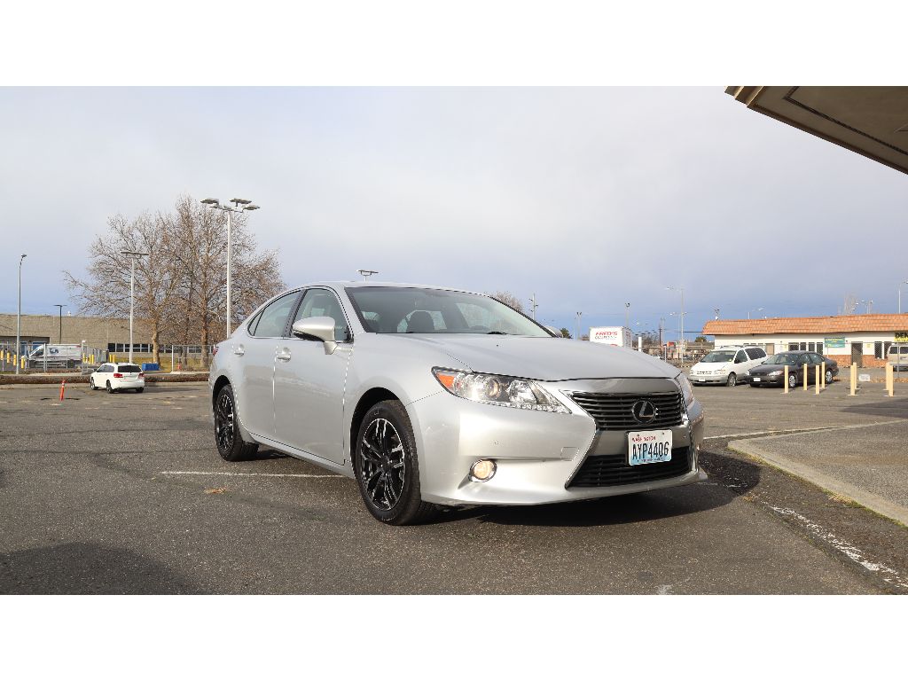 2014 Lexus ES 350's photo