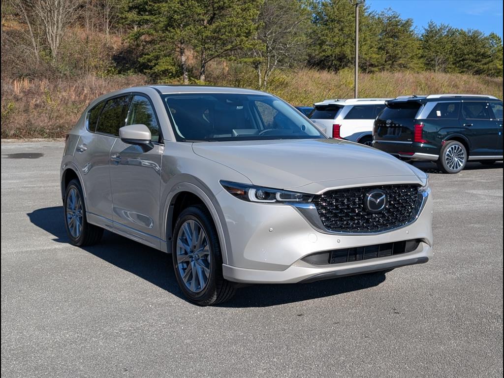 2025 Mazda CX-5's photo