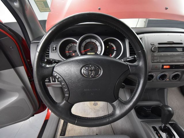 2011 Toyota Tacoma Base photo 19