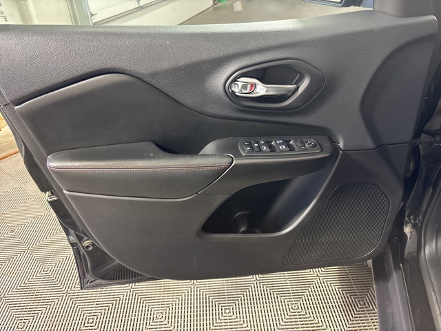 2019 Jeep Cherokee Trailhawk photo 7